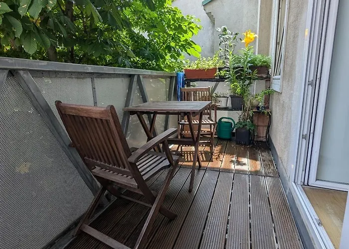 Apartment Cosy In Shared With Balcony Wien